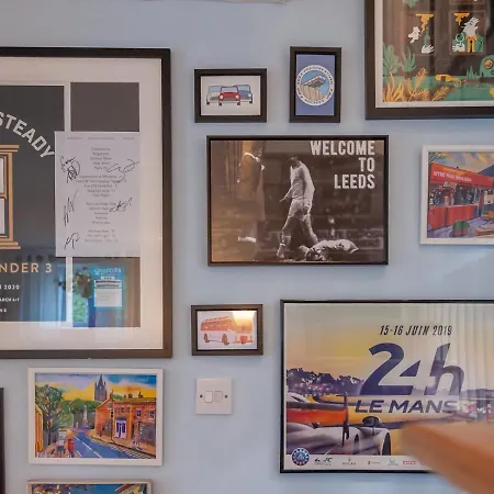 Wonky With Amazing Garden - Pass The Keys بيت للعطل