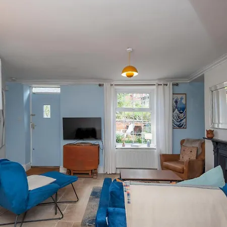 Wonky With Amazing Garden - Pass The Keys ليدز