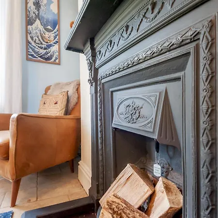 بيت للعطل Wonky With Amazing Garden - Pass The Keys *