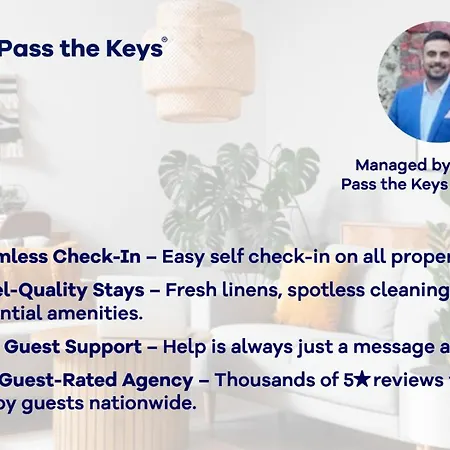 Wonky With Amazing Garden - Pass The Keys Holiday home Leeds (West Yorkshire)