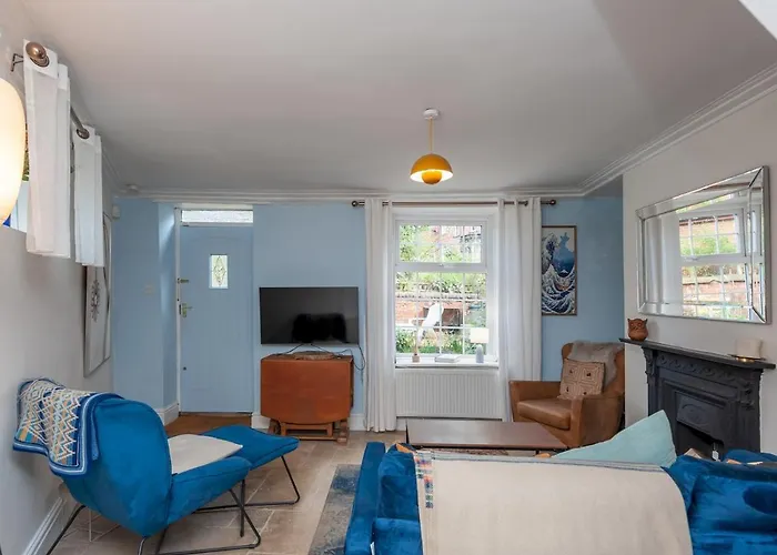 Wonky With Amazing Garden - Pass The Keys Leeds (West Yorkshire)