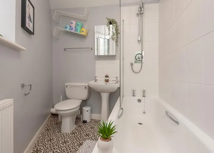 Holiday home Wonky With Amazing Garden - Pass The Keys Leeds (West Yorkshire)