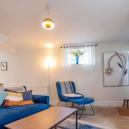 Wonky With Amazing Garden - Pass The Keys