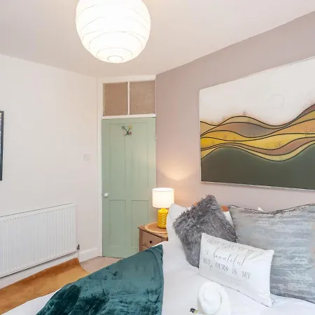 Wonky With Amazing Garden - Pass The Keys *