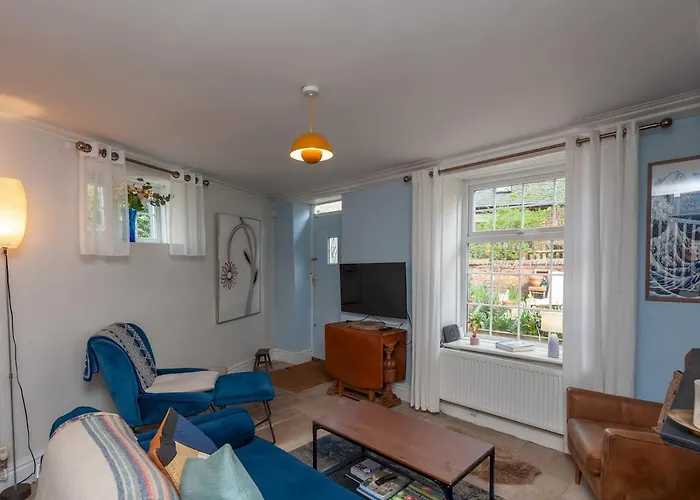 Wonky With Amazing Garden - Pass The Keys Leeds (West Yorkshire)