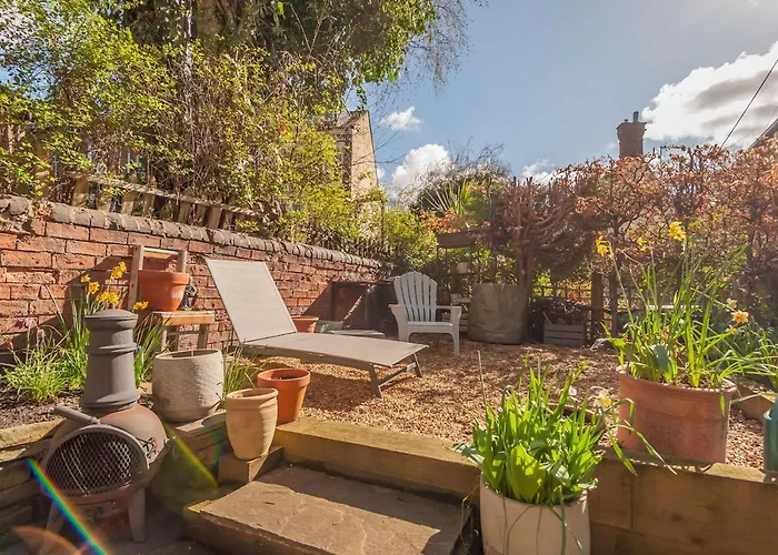 Casa de Férias Wonky With Amazing Garden - Pass The Keys